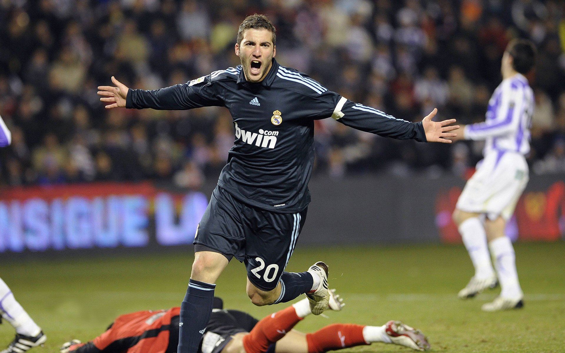 中超联赛国家队逆袭 球员表现赢得认可,2021中超各队实力